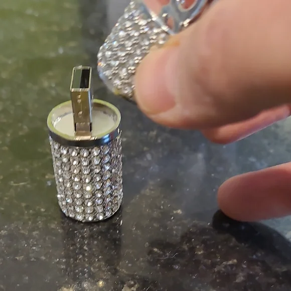 Sparkling Rhinestone Pendant - Picture 4 of 5